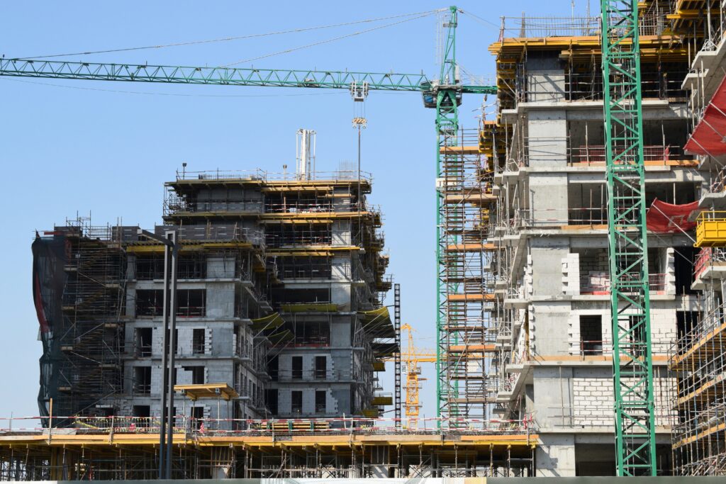 ¿Qué hacer si una constructora incumple con la fecha de entrega del apartamento? photo 1588757470003 419f6a827196